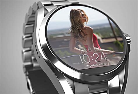 VIDEO OF THE DAY: Michael Kors Access Smartwatches Given 